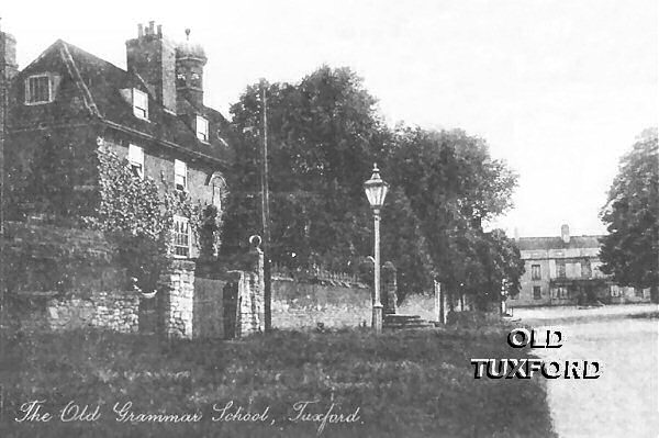 Tuxford Grammar School looking towards the Market Place, 1926 postcard